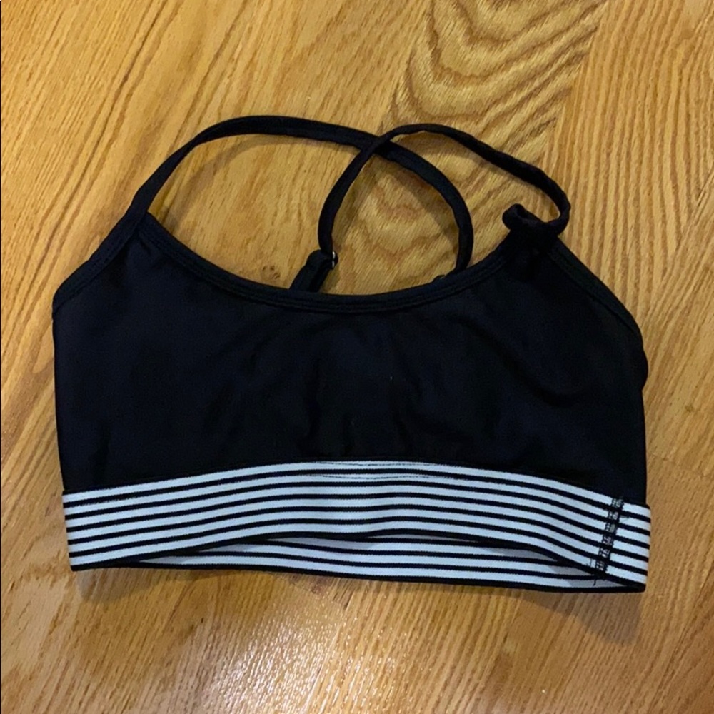 NEVER WORN strutthis sports bra